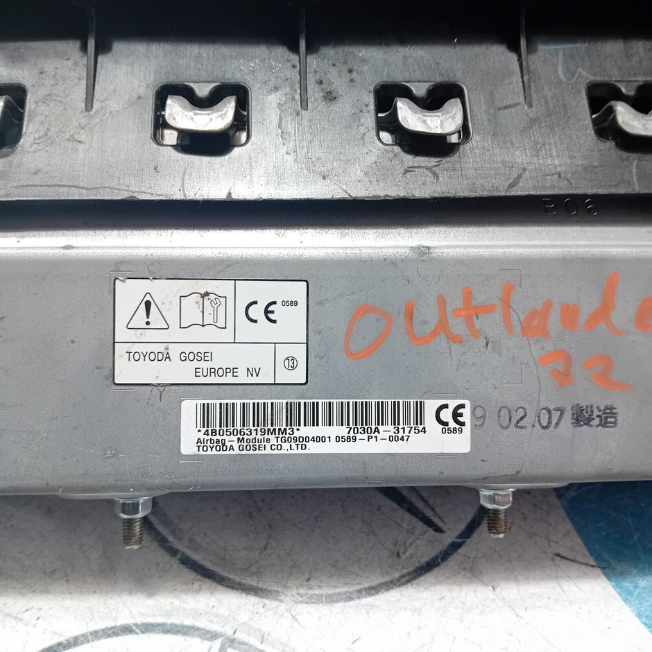 2018 MITSUBISHI OUTLANDER MK3 KNEE AIR SRS BAG RIGHT DRIVER SIDE 7030A-31754