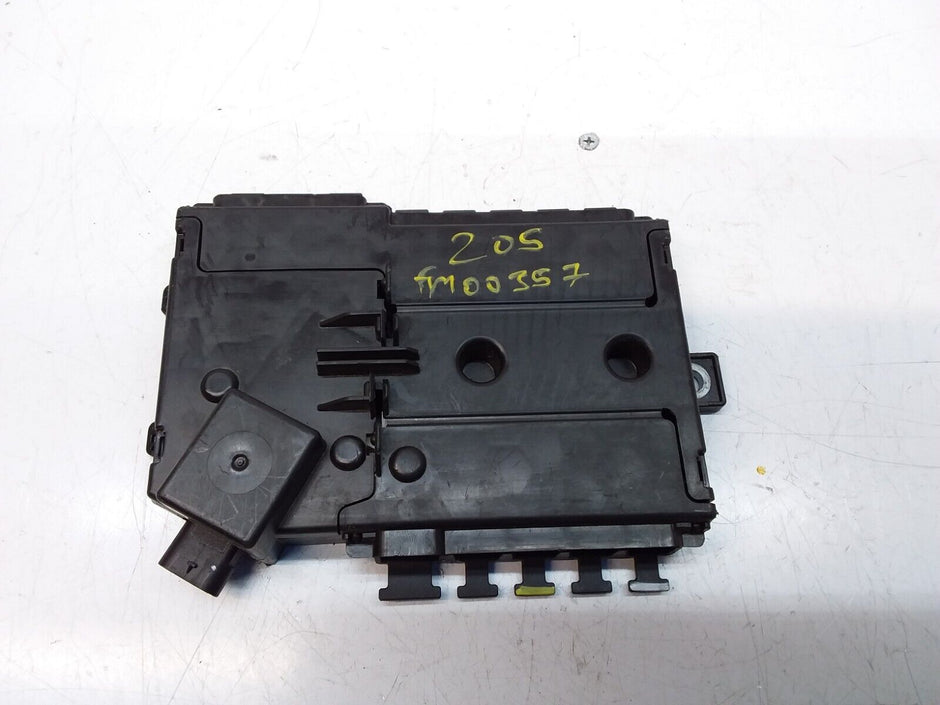 Mercedes C-Class W205 Front Inboard Fuxebox Module Unit A2055402850 FM00357