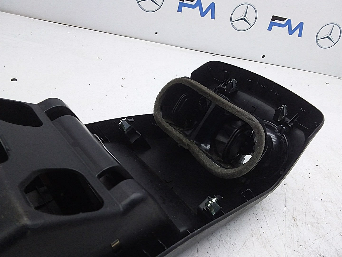 MERCEDES BENZ  A-CLASS W177 REAR CENTRE AIR VENTS  A1778309200 FMR215