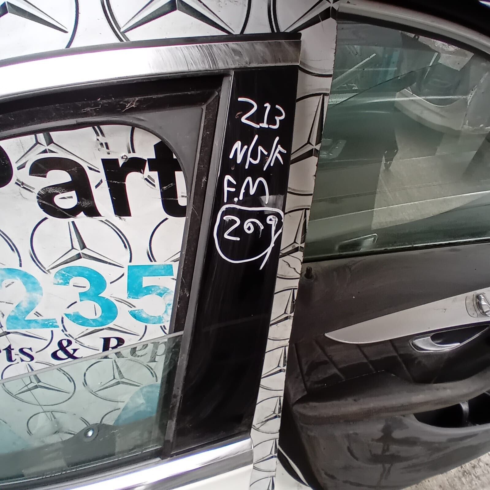 MERCEDES BENZ E-CLASS  W213  PASSENGER SIDE FRONT ( NEAR SIDE FRONT )