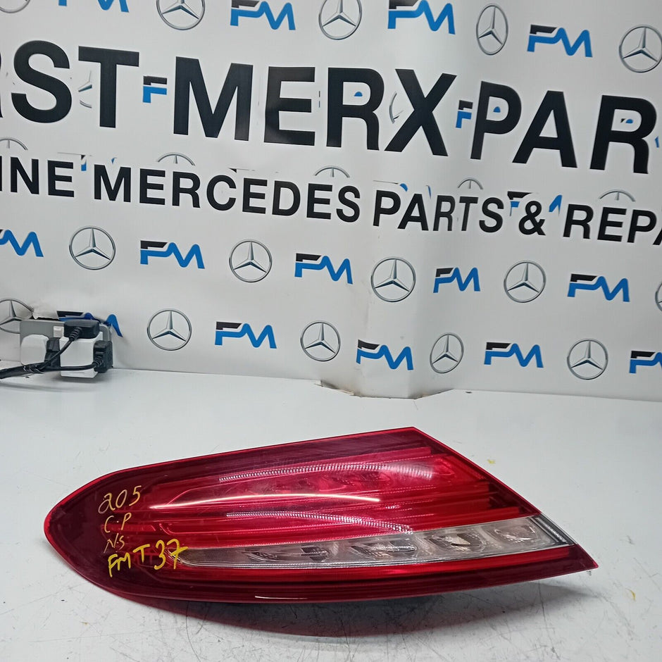 MERCEDES C-CLASS W205 COUPE 2016 REAR PASSENGER N/S TAIL LIGHT A2059066300 FMT37