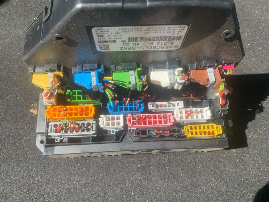 MERCEDES E CLASS FUSE BOX SAM UNIT 2.1 CDI DIESEL A2129004025 2014
