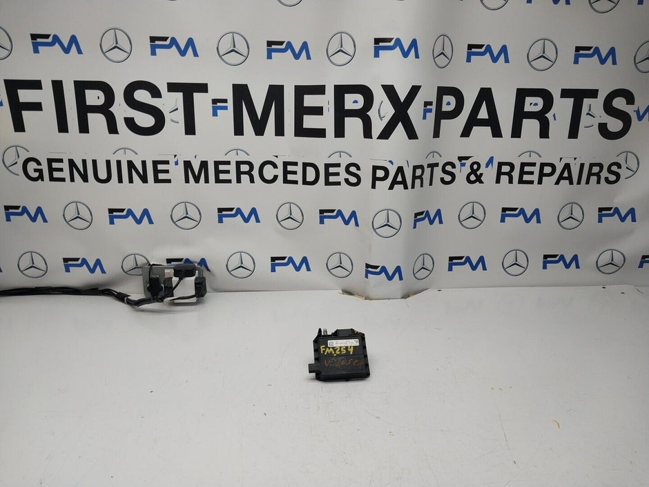 Mercedes W213 W205 W218 W238 W253 Negative Battery Tray Clamp A0009061505FM00254