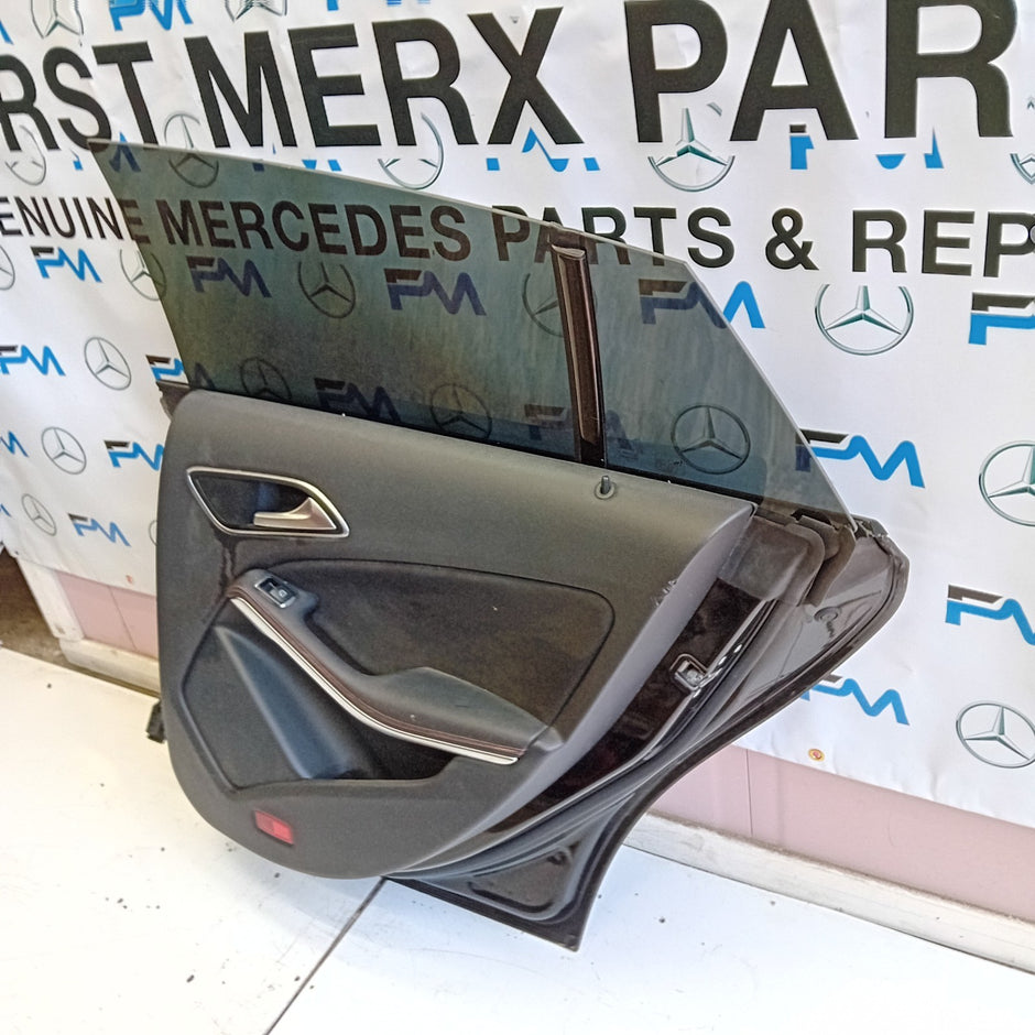 MERCEDES BENZ CLA-CLASS W117 DRIVER SIDE REAR DOOR ( OFF SIDE REAR ) FM011