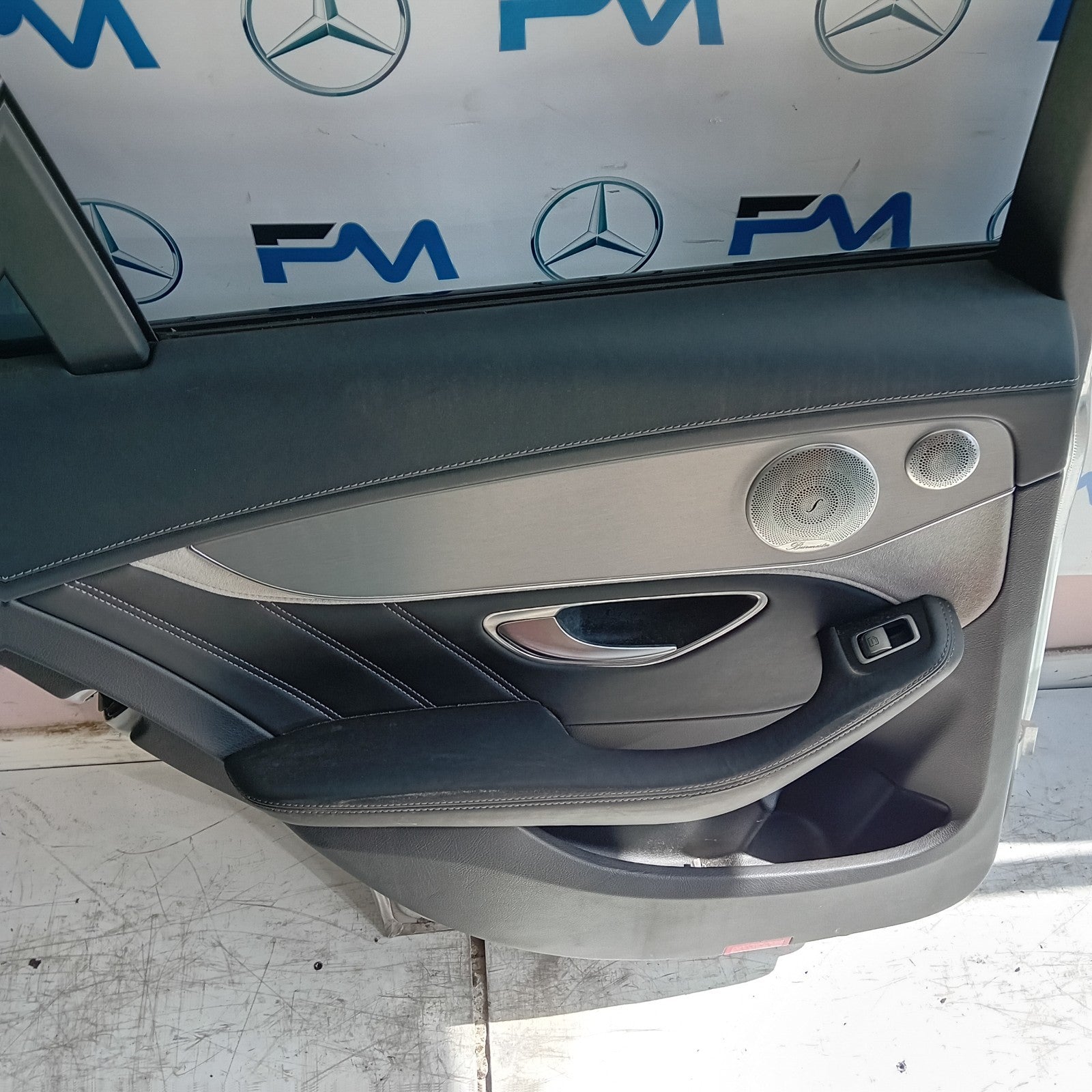 MERCEDES C-CLASS W205 SLN PASSENGER REAR DOOR NSR SILVER 2014 ON COMPLETE FMD220