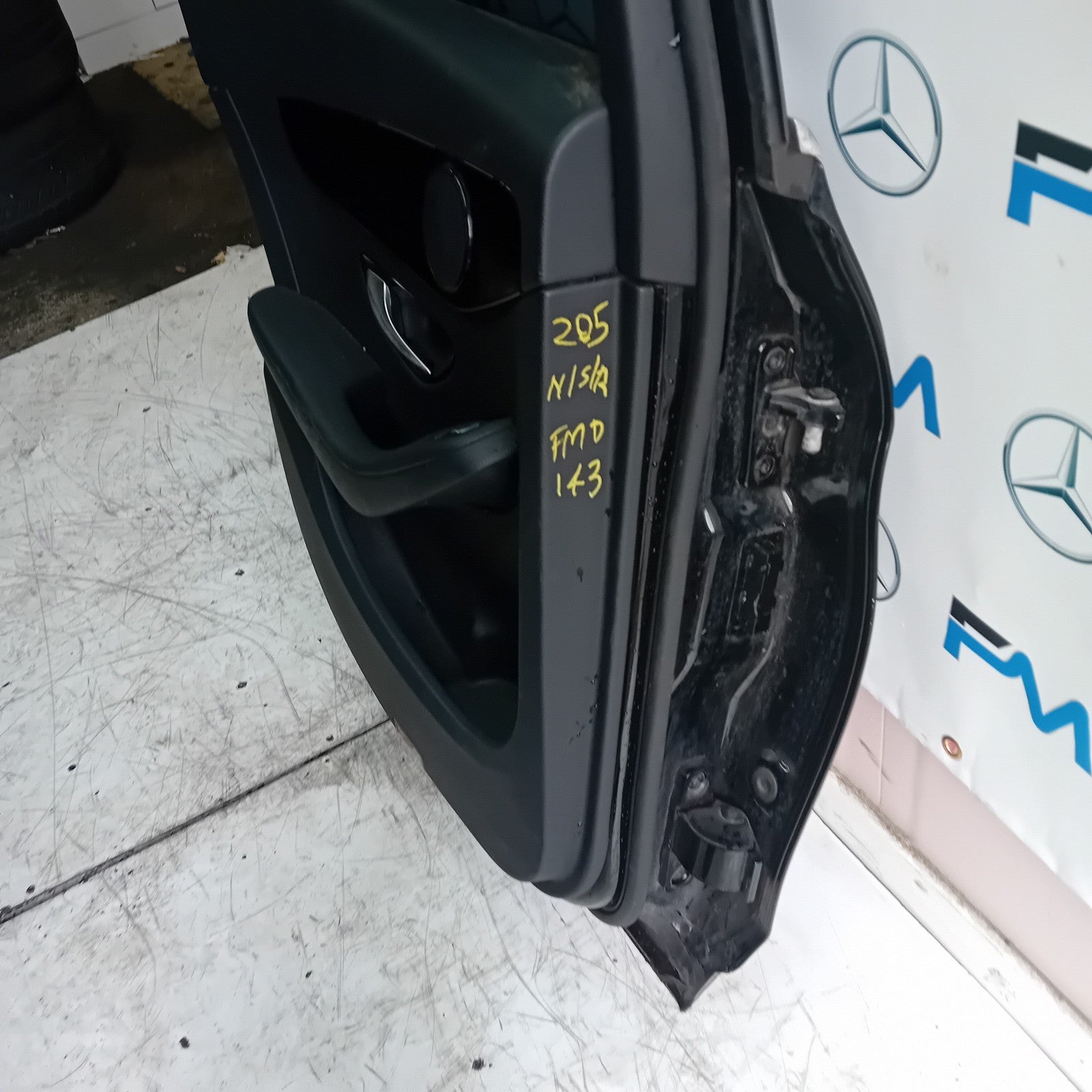 MERCEDES BENZ C-CLASS W205 PASSENGER SIDE REAR DOOR N/S/R BLACK COMPLETE FMD143