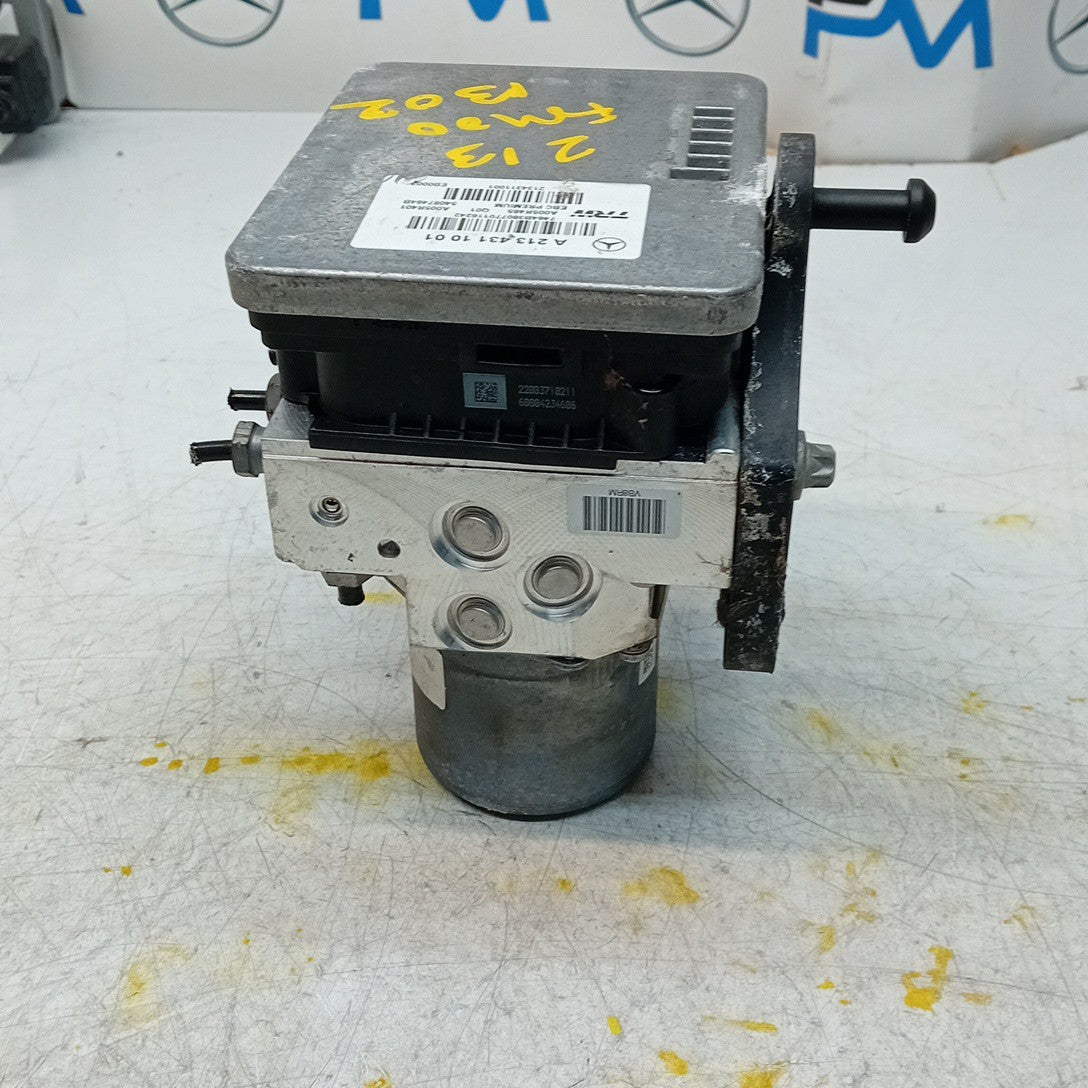 MERCEDES BENZ E-CLASS W213 ABS PUMP MODULE CONTROL UNIT A2134311001 FM001302