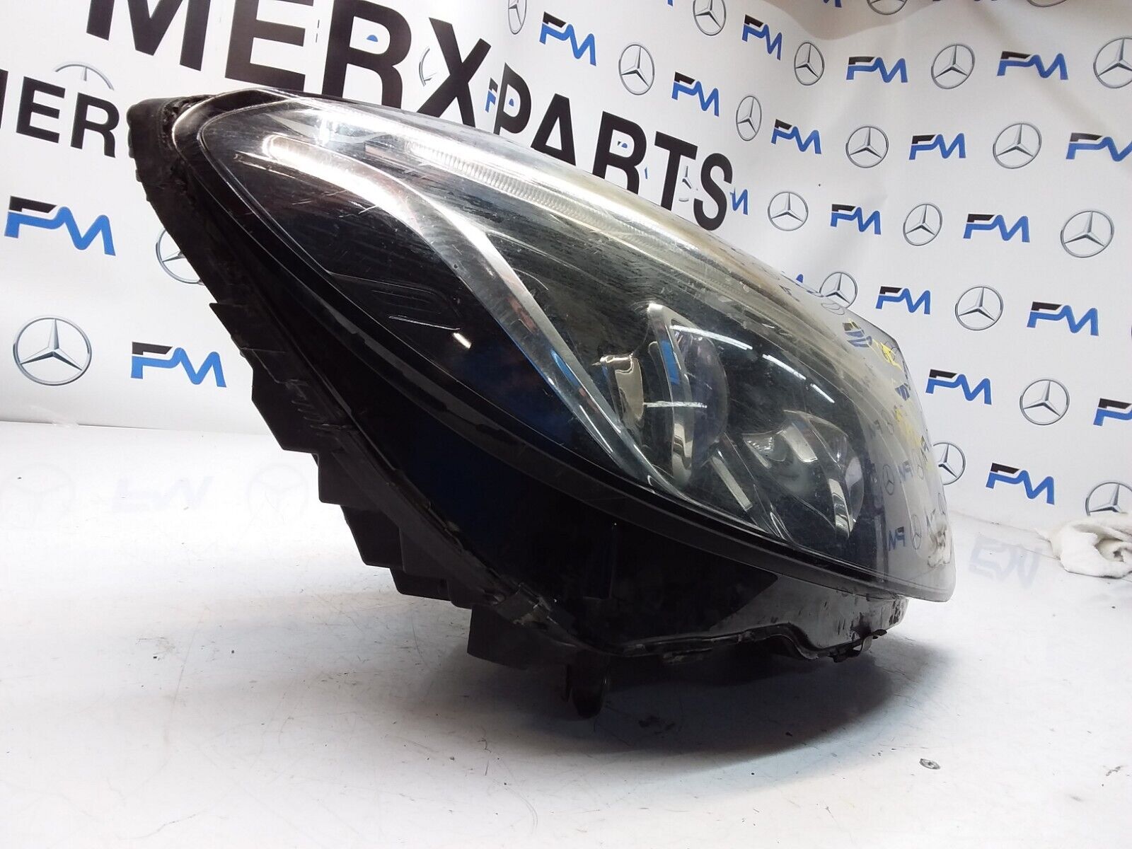 2015 MERCEDES C-CLASS W205 O/S HEADLIGHT  A2059069801 FMH57 LED INTELLIGENT 