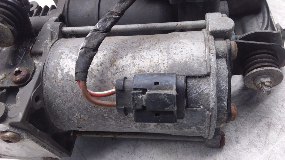MERCEDES BENZ S-CLASS W222 AIR SUSPENSION COMPRESSOR A2223200604 FMR450