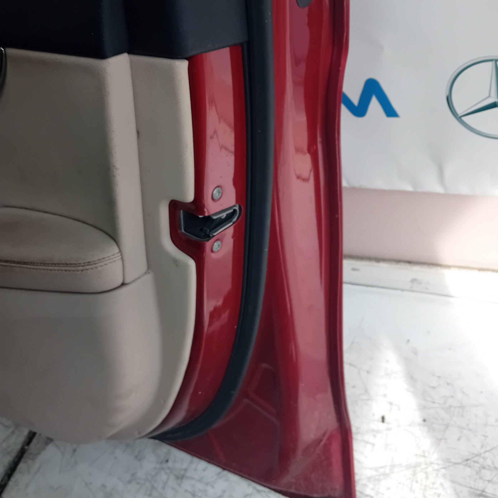 MERCEDES BENZ C-CLASS W205 DRIVER  FRONT DOOR O/S/F RED  COMPLETE 2014-21 FMD152