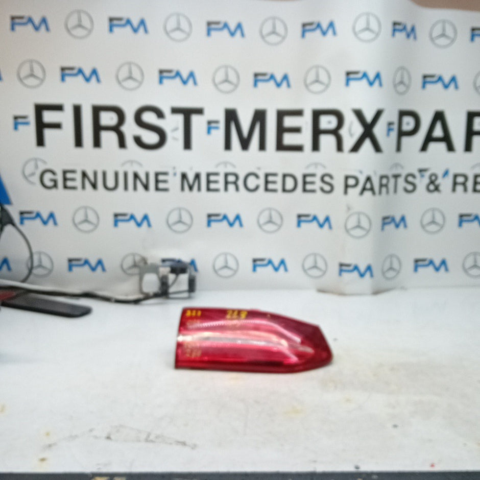 MERCEDES BENZ  E-CLASS W213 PASSENGER LEFT NS REAR TAIL LIGHT FMT264