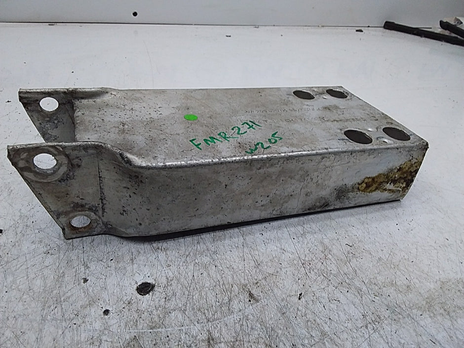 MERCEDES C-CLASS W205 BUMPER REINFORCEMENT BRACKET RIGHT SIDE A2056200495 FMR271