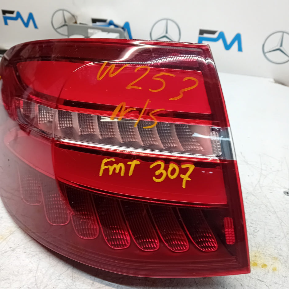 MERCEDES BENZ  GLC W253 PASSENGER SIDE LEFT REAR TAIL LIGHT 2016 FMT307