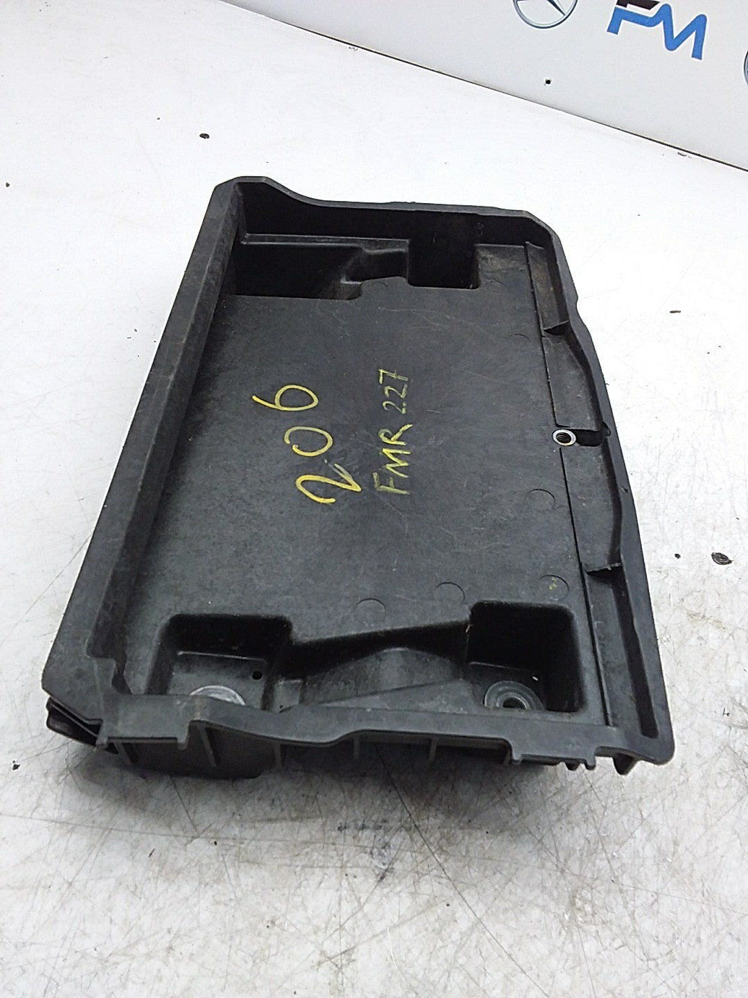MERCEDES C-CLS W206 BATTERY HOLDER TRAY A2066206400 FMR227
