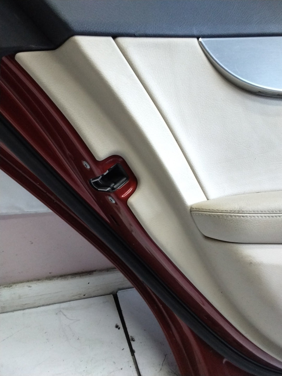MERCEDES BENZ  C-CLASS W205 PASSENGER SIDE REAR DOOR N/S/R COMPLETE RED FMD97