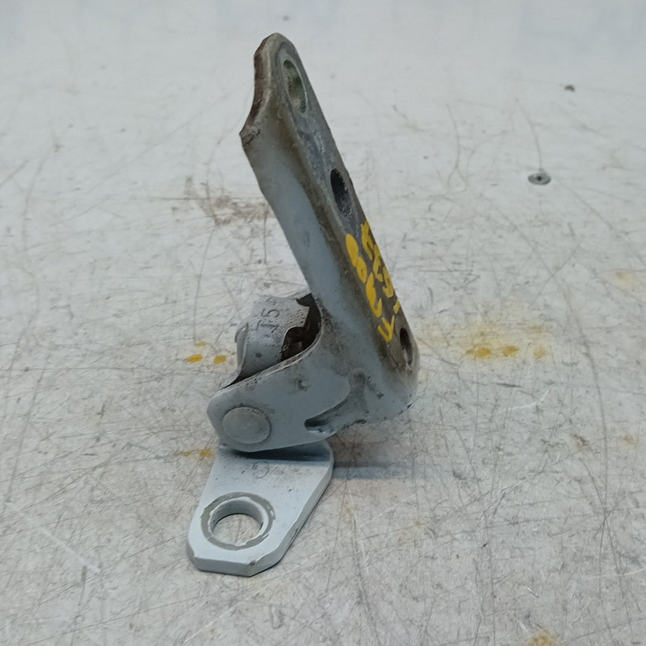 MITSUBISHI OUTLANDER MK3  FRONT DOOR HINGE PANEL A521 A046834 FM001637