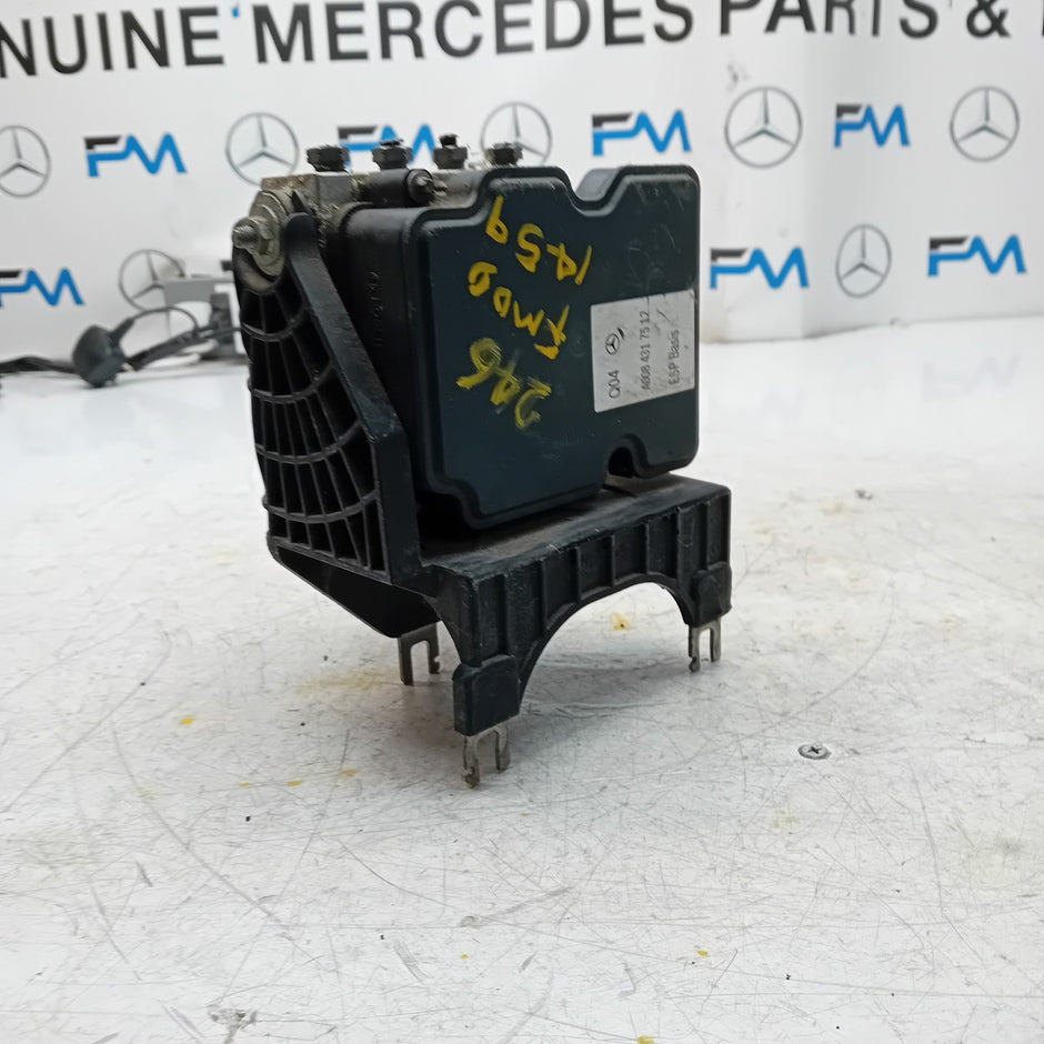 MERCEDES BENZ B-CLASS W246 ABS PUMP CONTROL MODULE UNIT A0084317512 FM001459