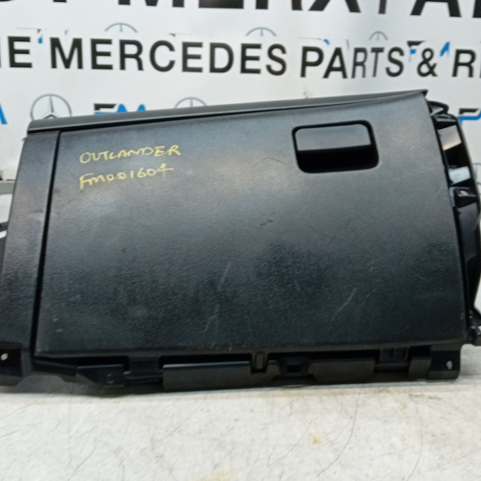 MITSUBISHI OUTLANDER MK3 DASHBOARD GLOVEBOX  2013 8006A345 FM001604