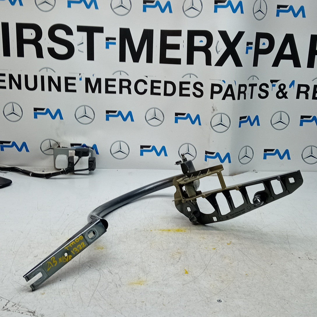 MERCEDES BENZ E-CLASS W213 TAILGATE PASSENGER SIDE HINGES A2137500328 FM001322