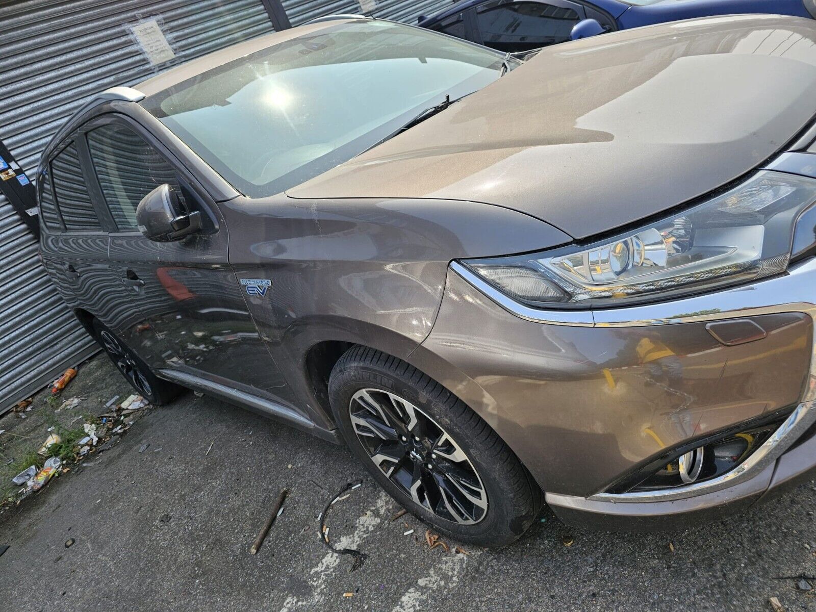 MITSUBISHI OUTLANDER 2016 BREAKING - HEAD LIGHT , TAIL LIGHT & WING MIRROR