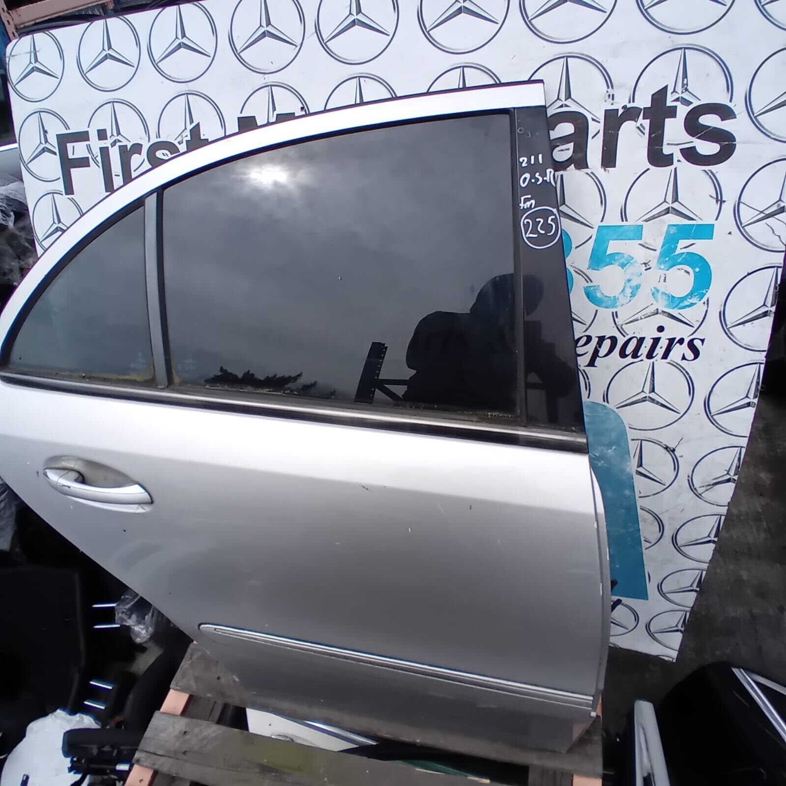 MERCEDES BENZ E-CLASS W211 DRIVER SIDE REAR DOOR ( OFF SIDE REAR )