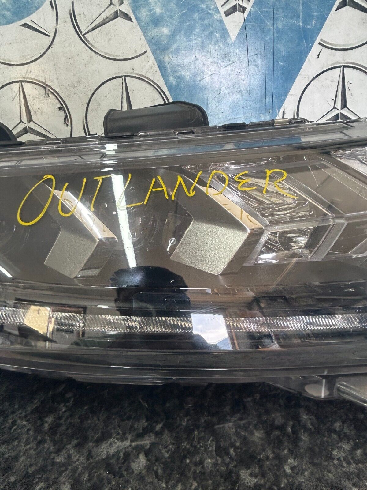MITSUBISHI OUTLANDER  MK3 HEADLIGHT 2015-2018 RIGHT SIDE FMH80