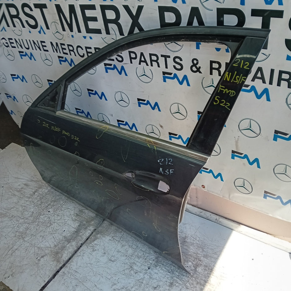 MERCEDES BENZ  E-CLASS W212 PASSENGER FRONT DOOR NSF 2015  GREY FMD522