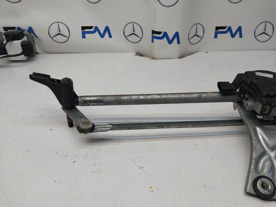 MERCEDES-BENZ A CLASS W177  FRONT WIPER MOTOR WITH LINKAGE A1779064801 FM00233