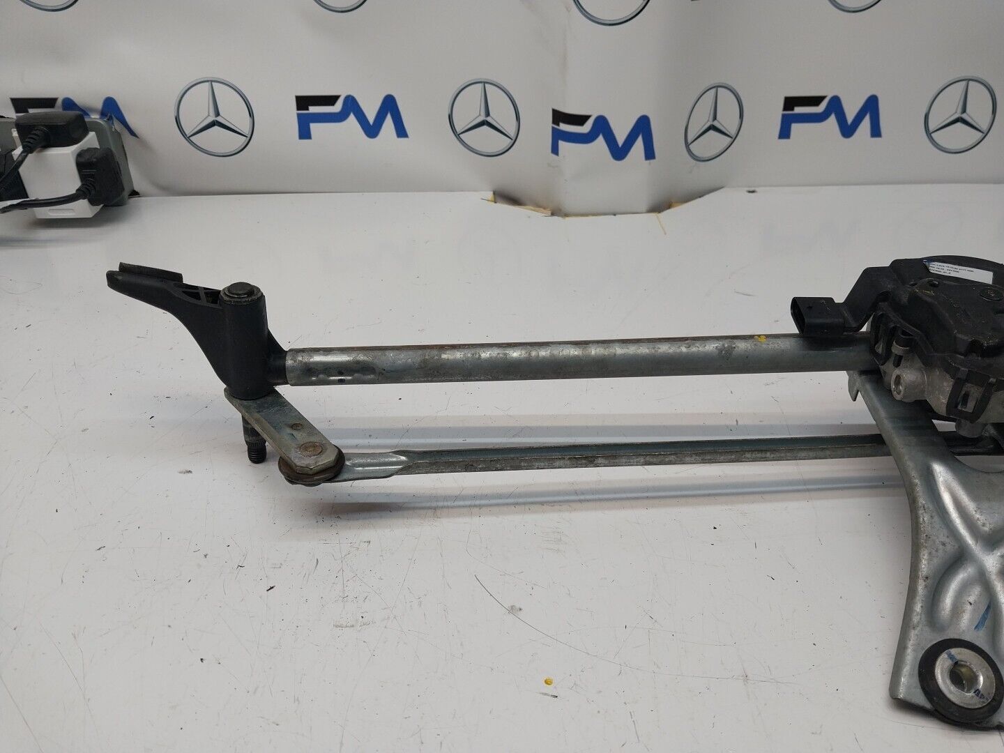 MERCEDES-BENZ A CLASS W177  FRONT WIPER MOTOR WITH LINKAGE A1779064801 FM00233