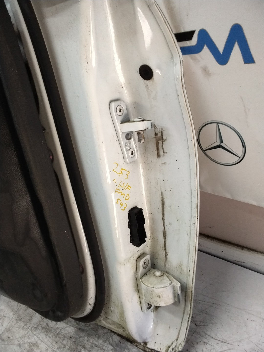 MERCEDES GLC W253 COUPE PASSENGER FRONT DOOR NSF WHITE 2016-2019 FMD543