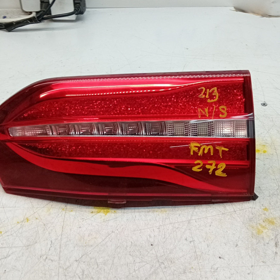 MERCEDES E-CLASS W213 PASSENGER LEFT NS REAR TAIL LIGHT  2016 FMT272