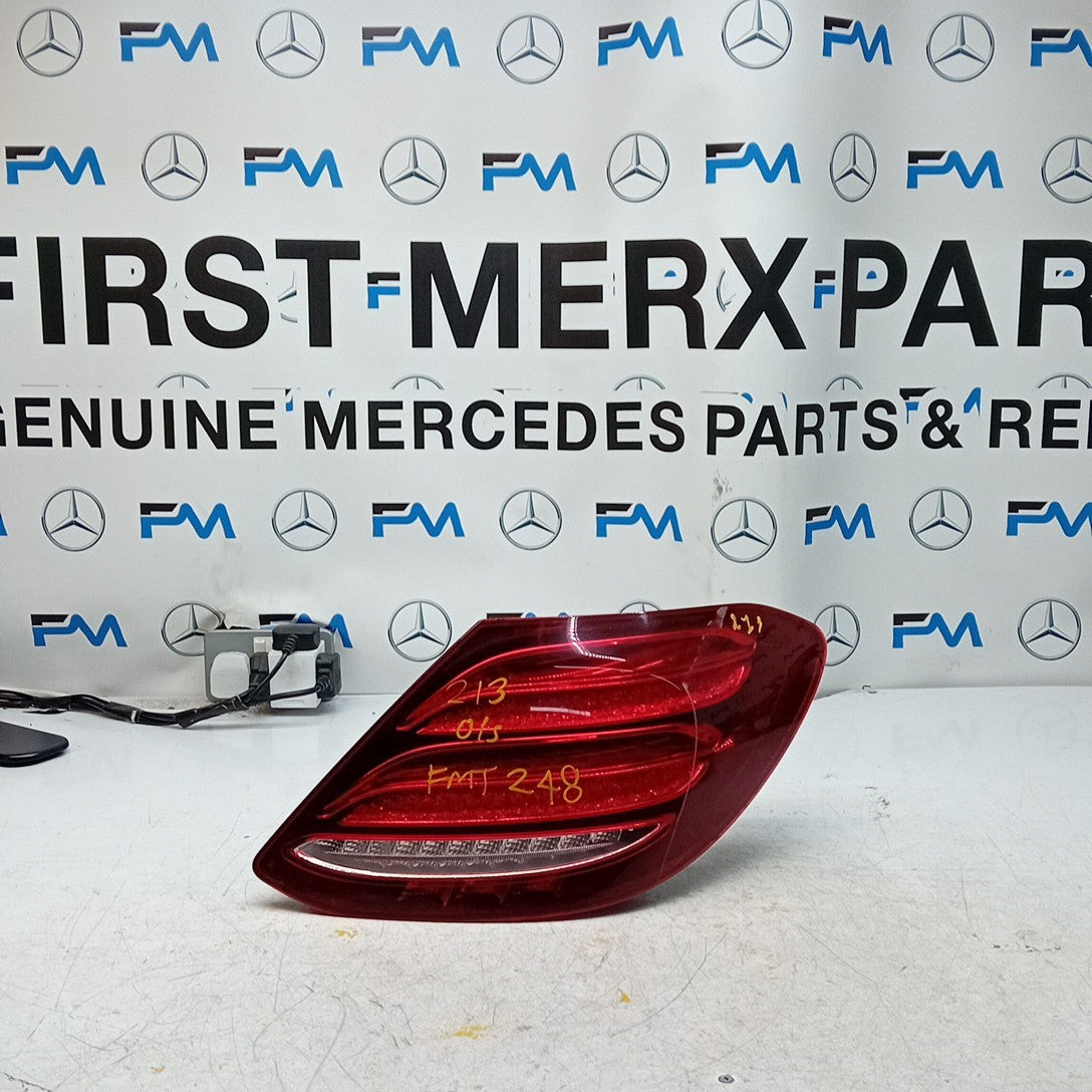 MERCEDES E-CLASS W213 DRIVER RIGHT OS REAR TAIL LIGHT A1779061900 FMT248