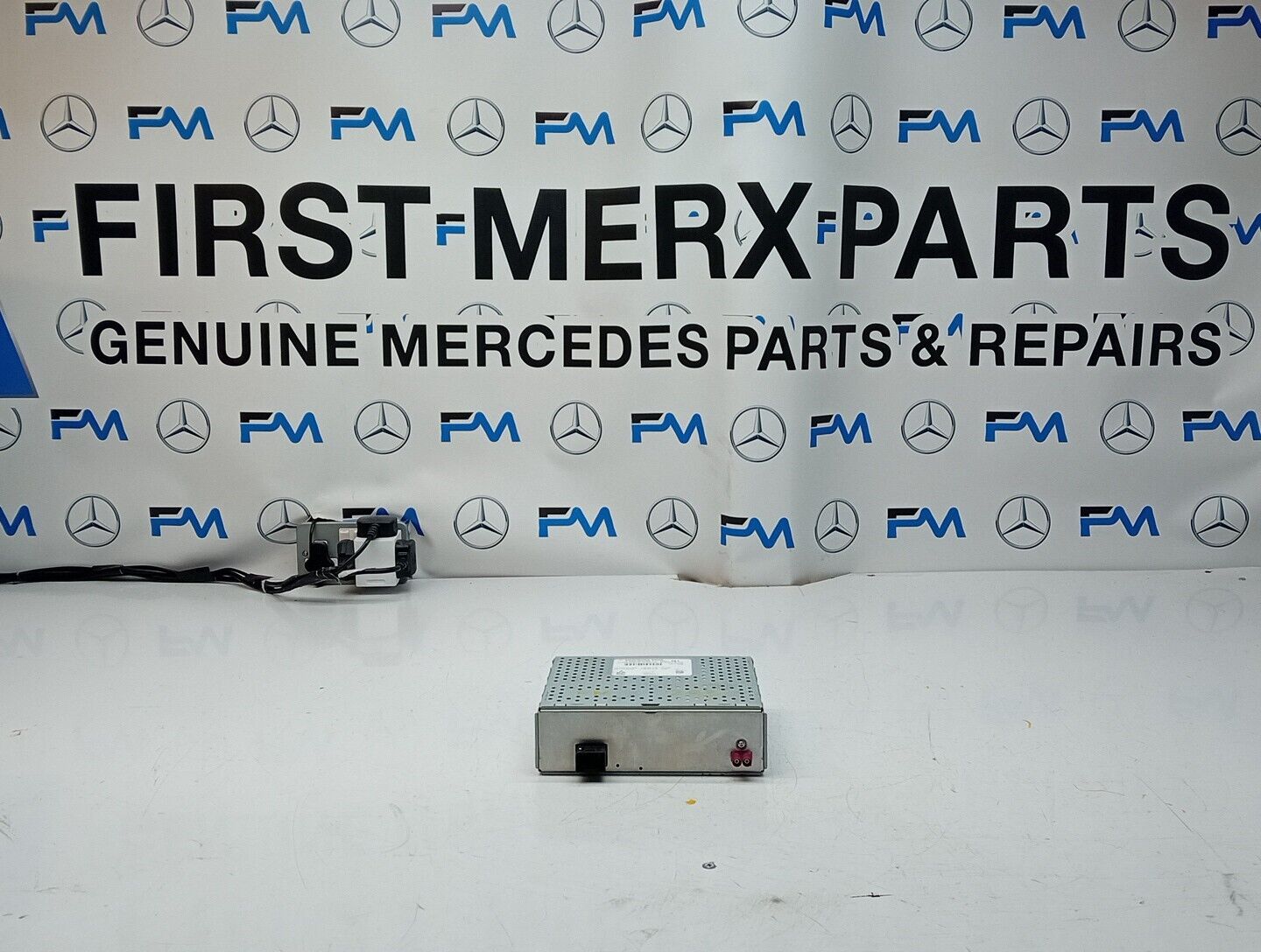 Mercedes Glc C E Class Radio Tuner Box W253 W205 W213 14-21 A2229008911 FM293