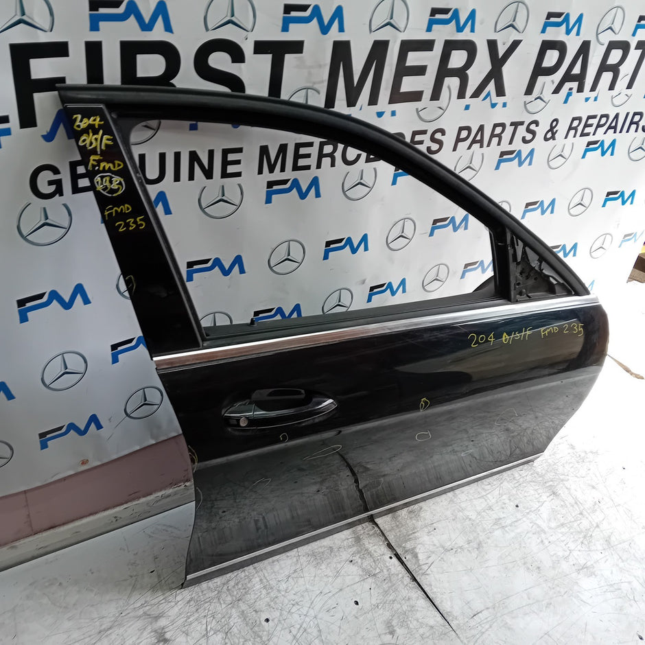 MERCEDES BENZ C-CLASS W204  DRIVER FRONT DOOR OSF BLACK 2009-14 COMPLETE FMD235