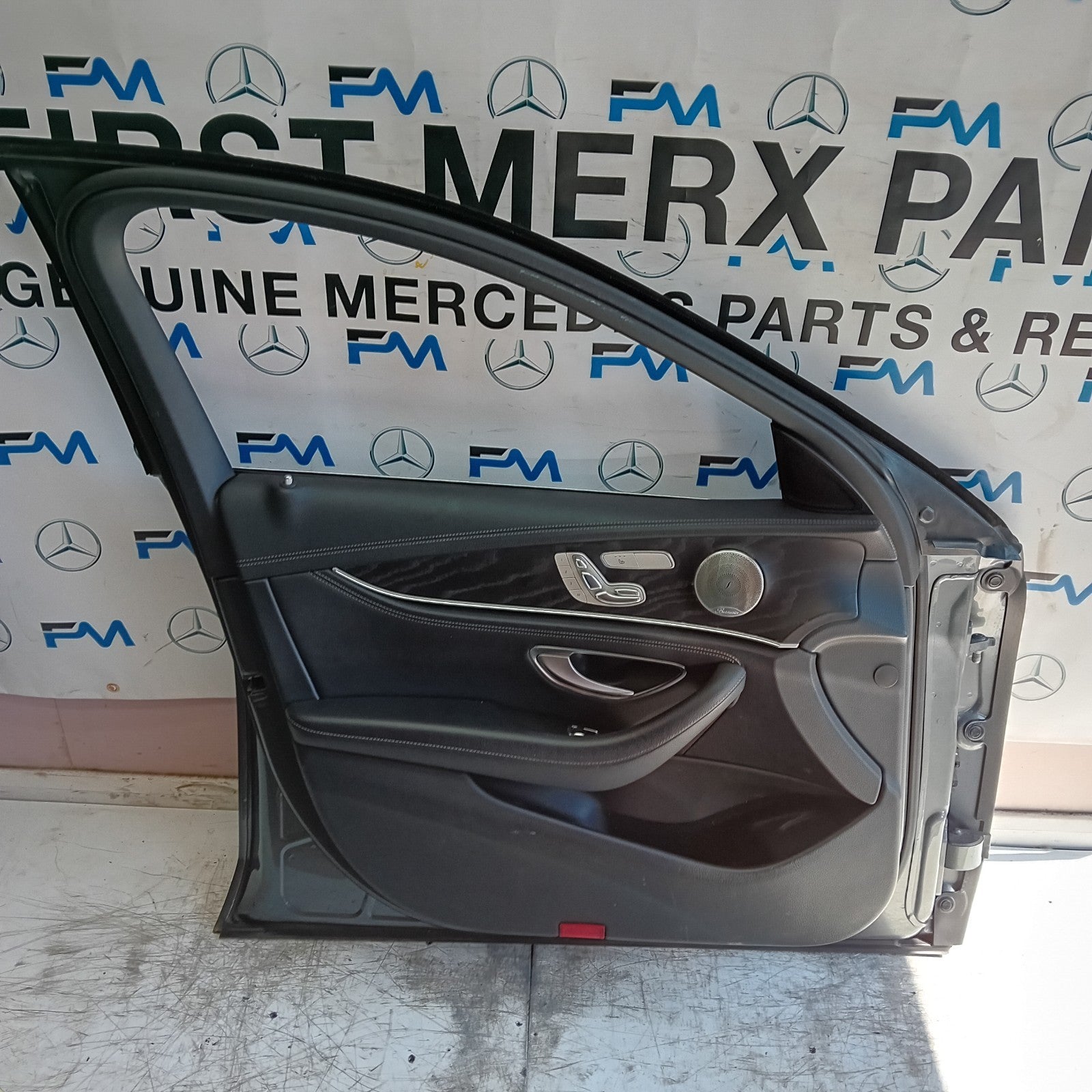 MERCEDES E-CLASS W213 PASSENGER FRONT DOOR NSF 2016 ON GREY COMPLETE  FMD515