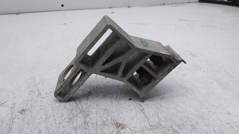 MERCEDES BENZ  E-CLASS W213 RADIATOR MOUNTING BRACKET  FMR405