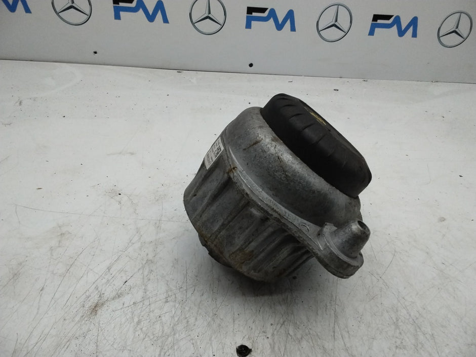 MERCEDES BENZ  E-CLASS W213 ENGINE SUPPORT BRACKET LEFT A2132400500 FMR68