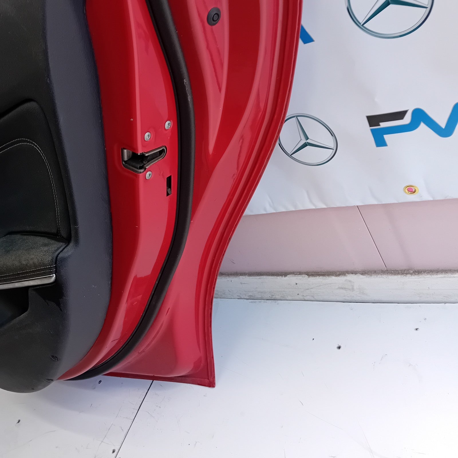 MERCEDES BENZ A-CLASS  DRIVER SIDE REAR DOOR ( OFF SIDE REAR ) FM08