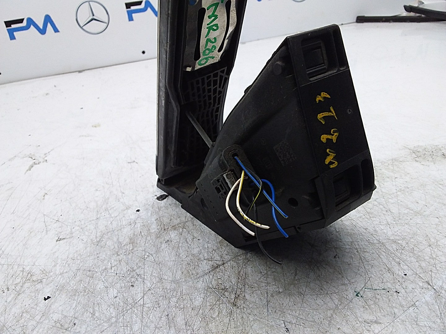 MERCEDES C-CLASS W205 ACCELERATOR THROTTLE GAS PEDAL A2053000104 FMR286