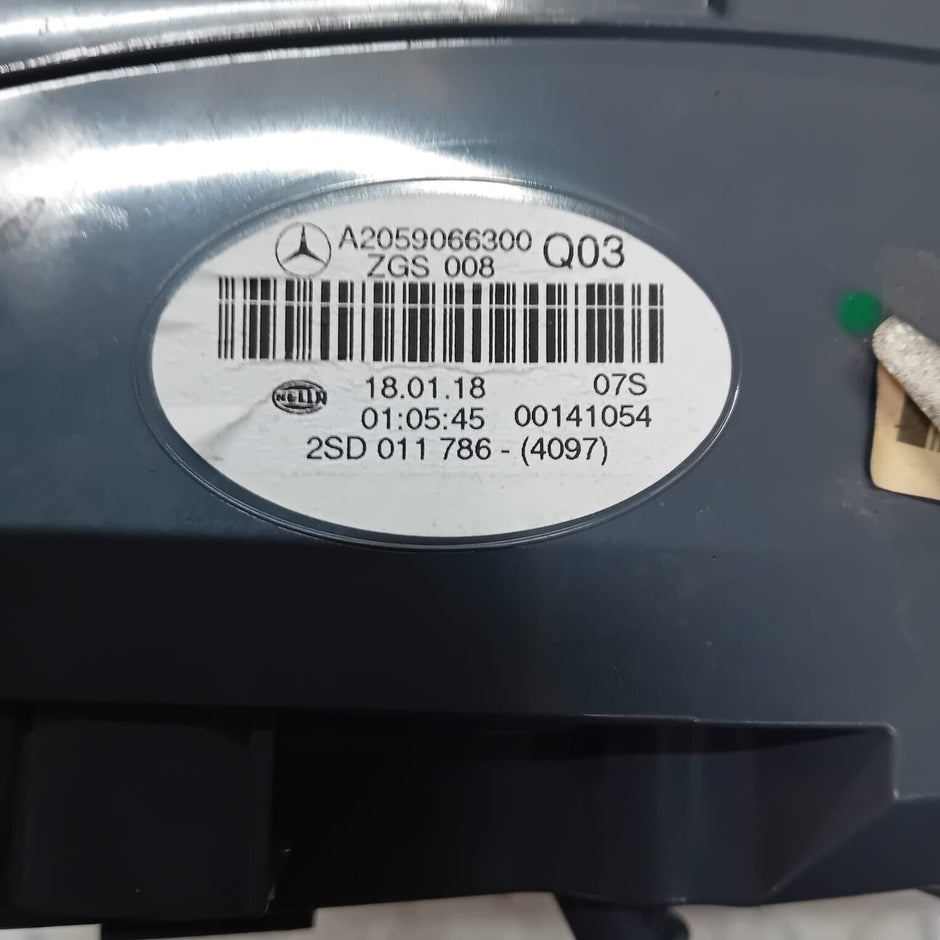 MERCEDES BENZ C-CLASS COUPE W205 PASSENGER SIDE REAR TAIL LIGHT A2059066300
