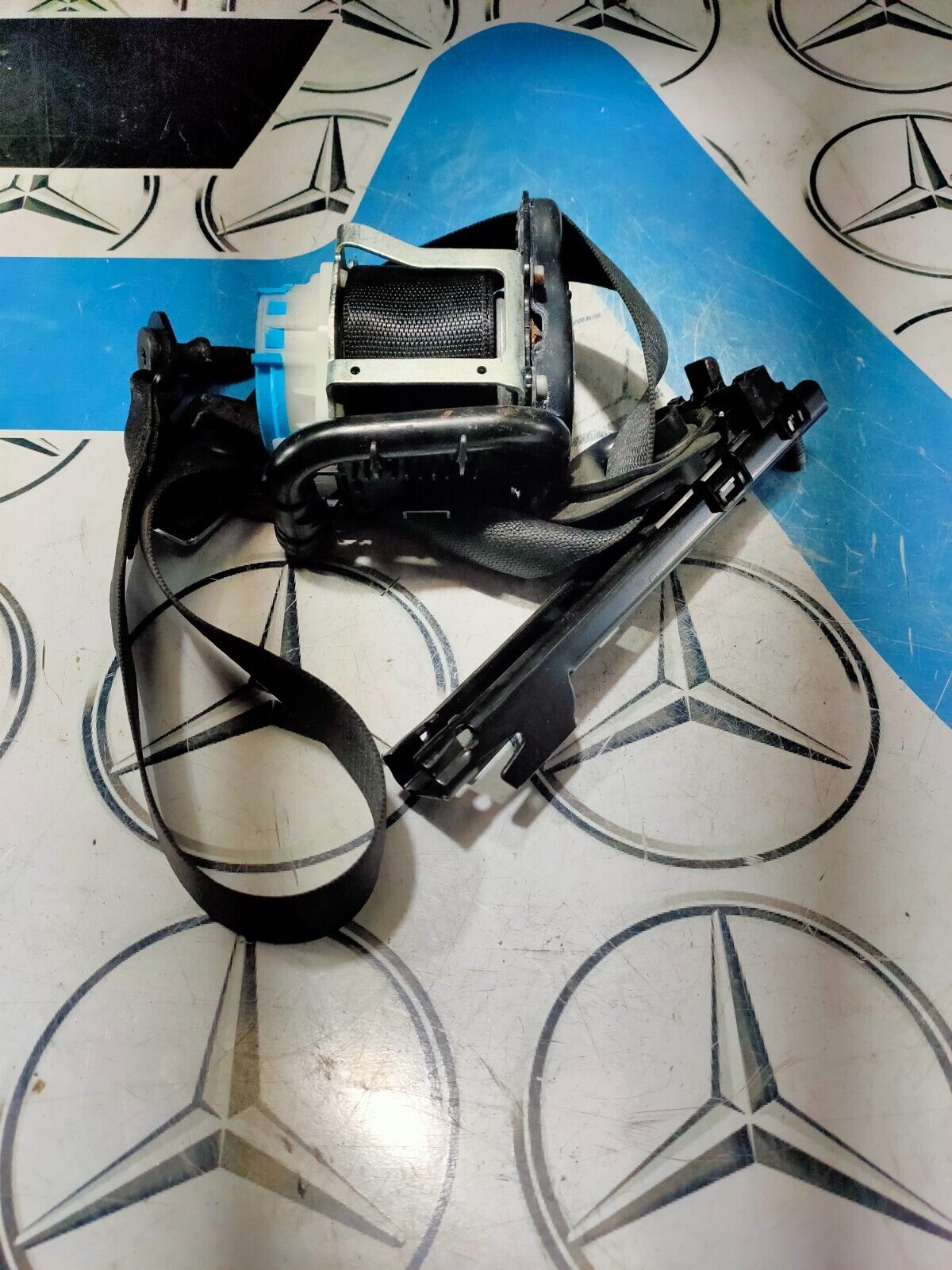 MERCEDES A CLASS SEAT BELT FRONT RIGHT A1768600285 W176 2012 - 2018