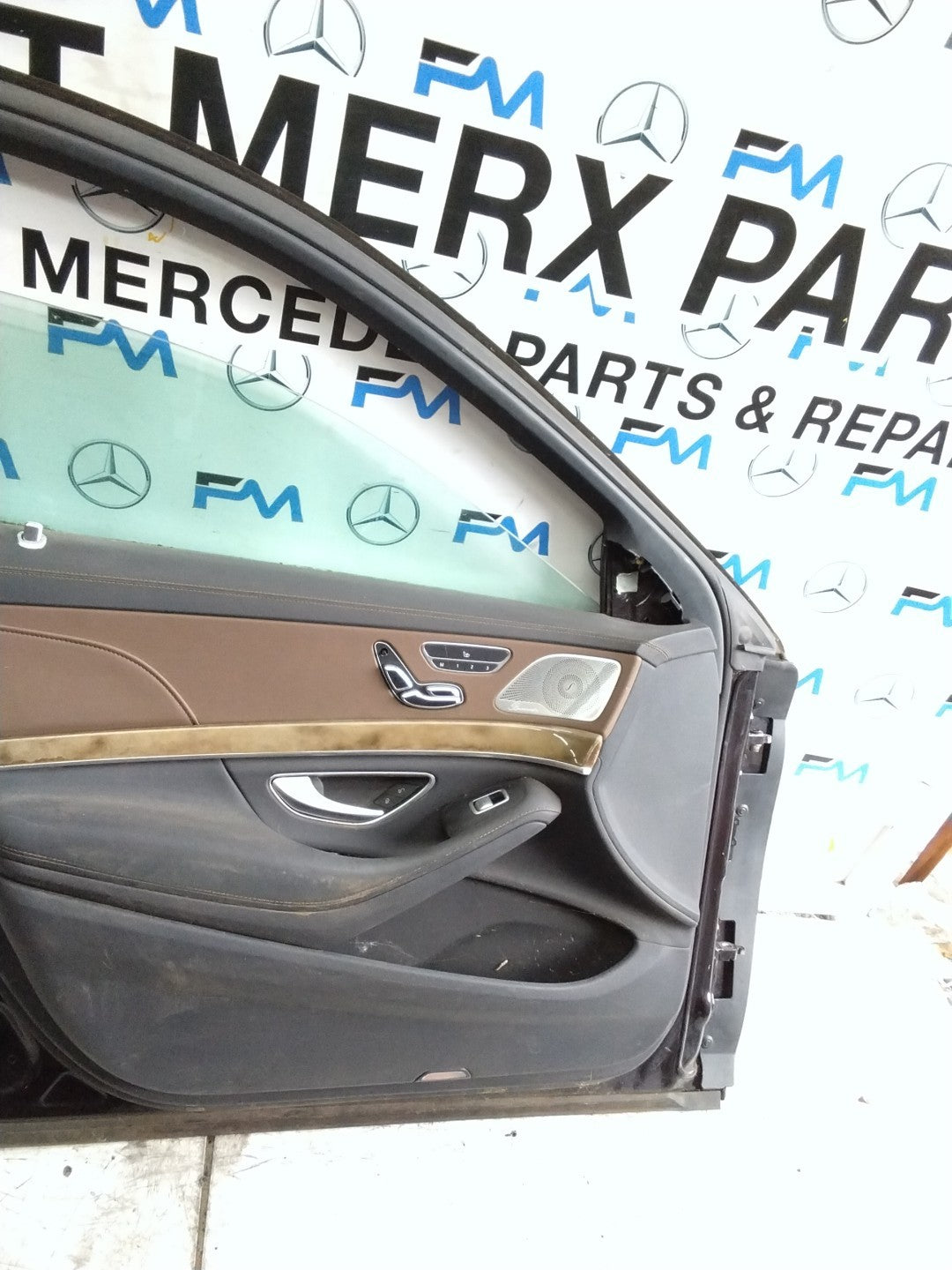 MERCEDES S-CLASS W222 SLN PASSENGER FRONT DOOR NSF BLACK 2014 ON COMPLETE FMD328