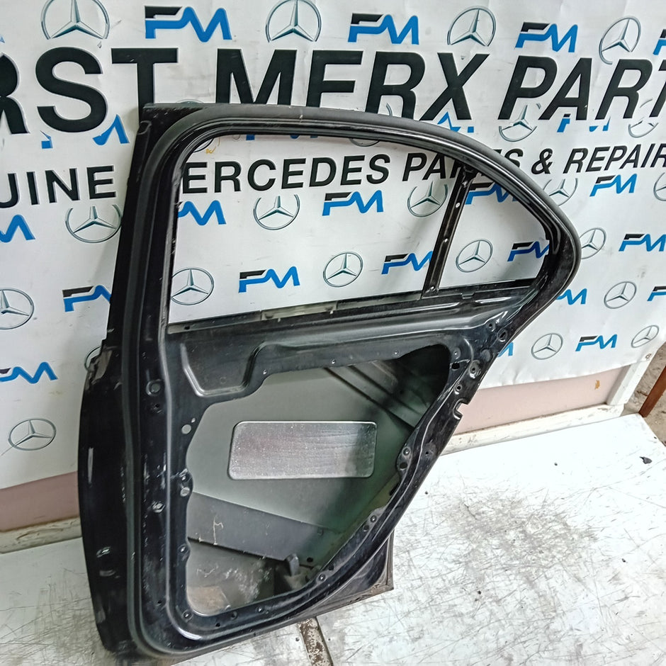 MERCEDES C-CLASS W205 SLN DRIVER REAR DOOR OSR BLACK 2014 ON FMD439