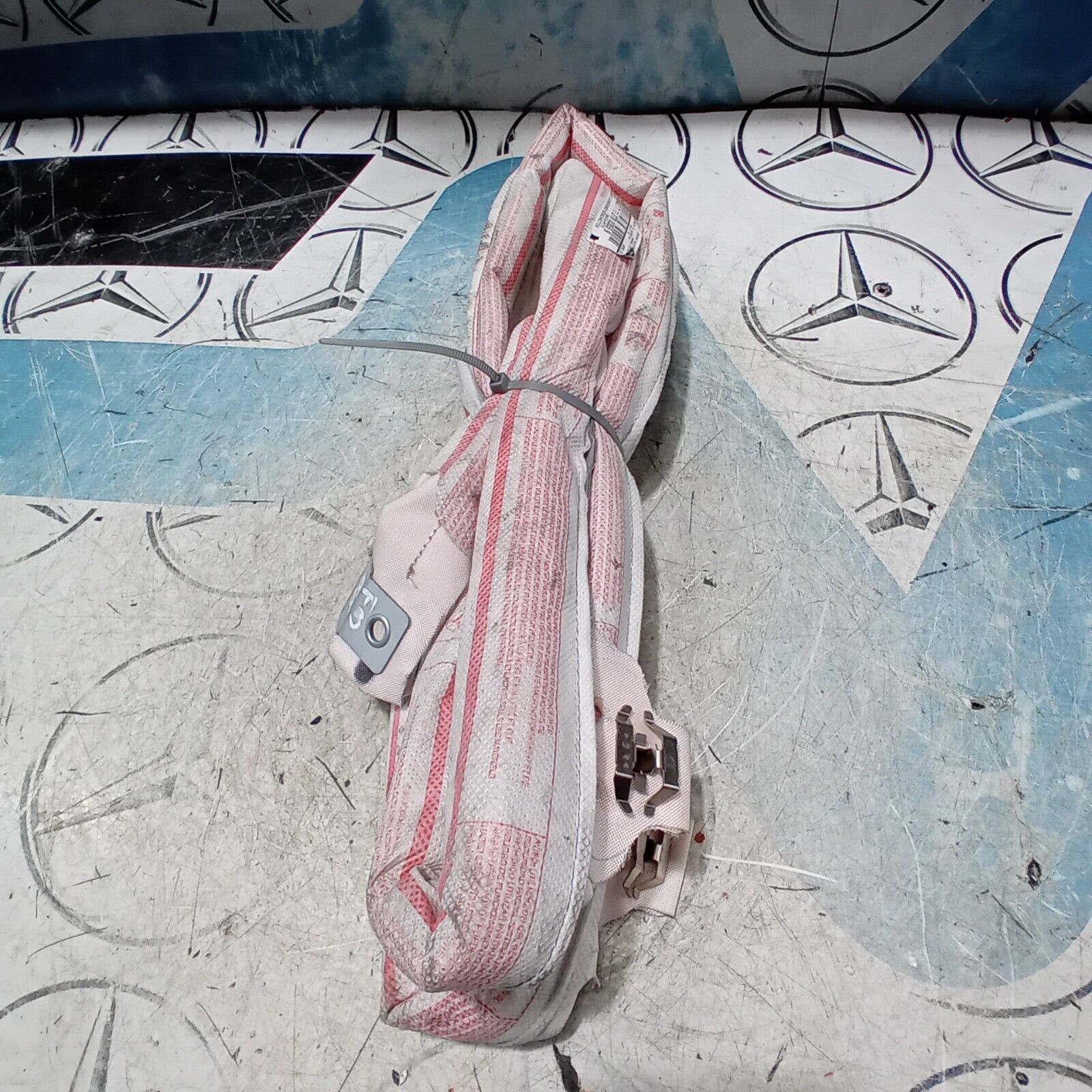 MERCEDES C CLASS CURTAIN AIBAG RIGHT SIDE MK3 W204 2007 - 2015 A2048606402 FM86