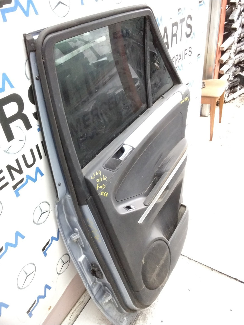MERCEDES M-CLASS W164  DRIVER REAR DOOR OSR BLUE 2005-2011 COMPLETE FMD563