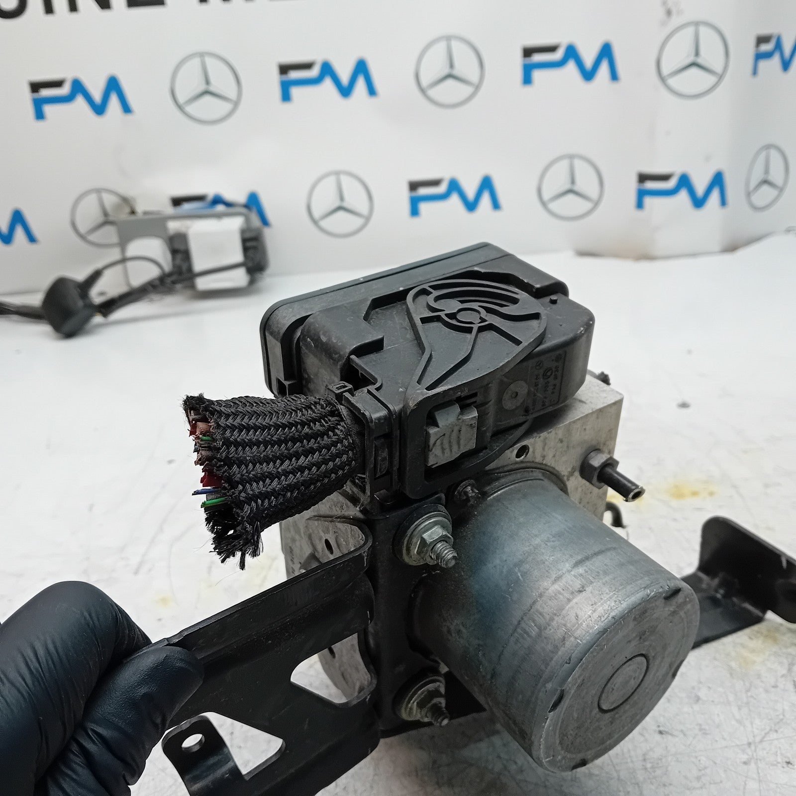 MERCEDES BENZ A-CLASS W177 ABS PUMP CONTROL MODULE UNIT A1779002403 FM001464