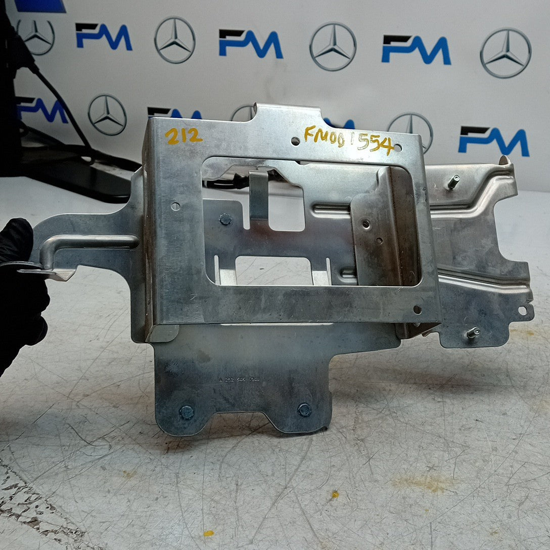 MERCEDES BENZ E-CLASS W212  2014-2021  RADIO TUNER BOX  A2125456140 FM001554