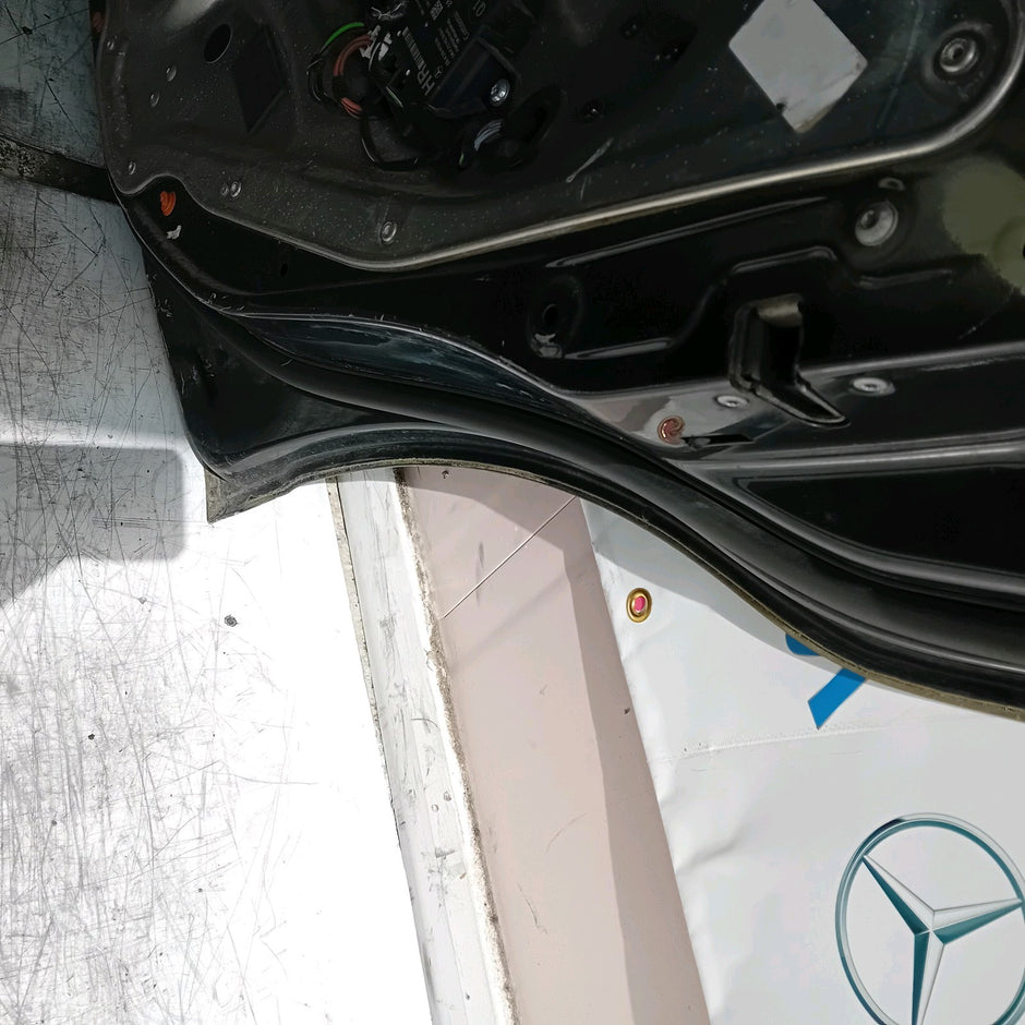 MERCEDES C-CLASS W204 EST DRIVER REAR DOOR OSR BLACK 2009-2014 FMD435
