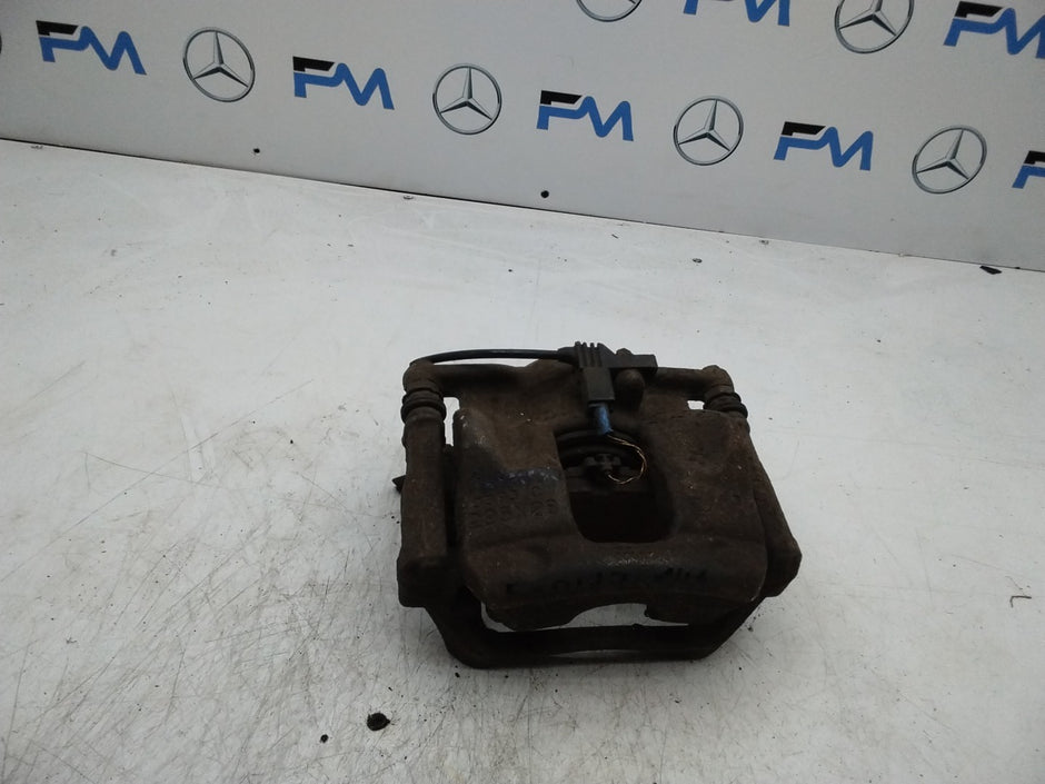 MERCEDES  B-CLASS W246 BRAKE CALIPER FRONT LEFT PASSENGER SIDE 295X28 FMR137