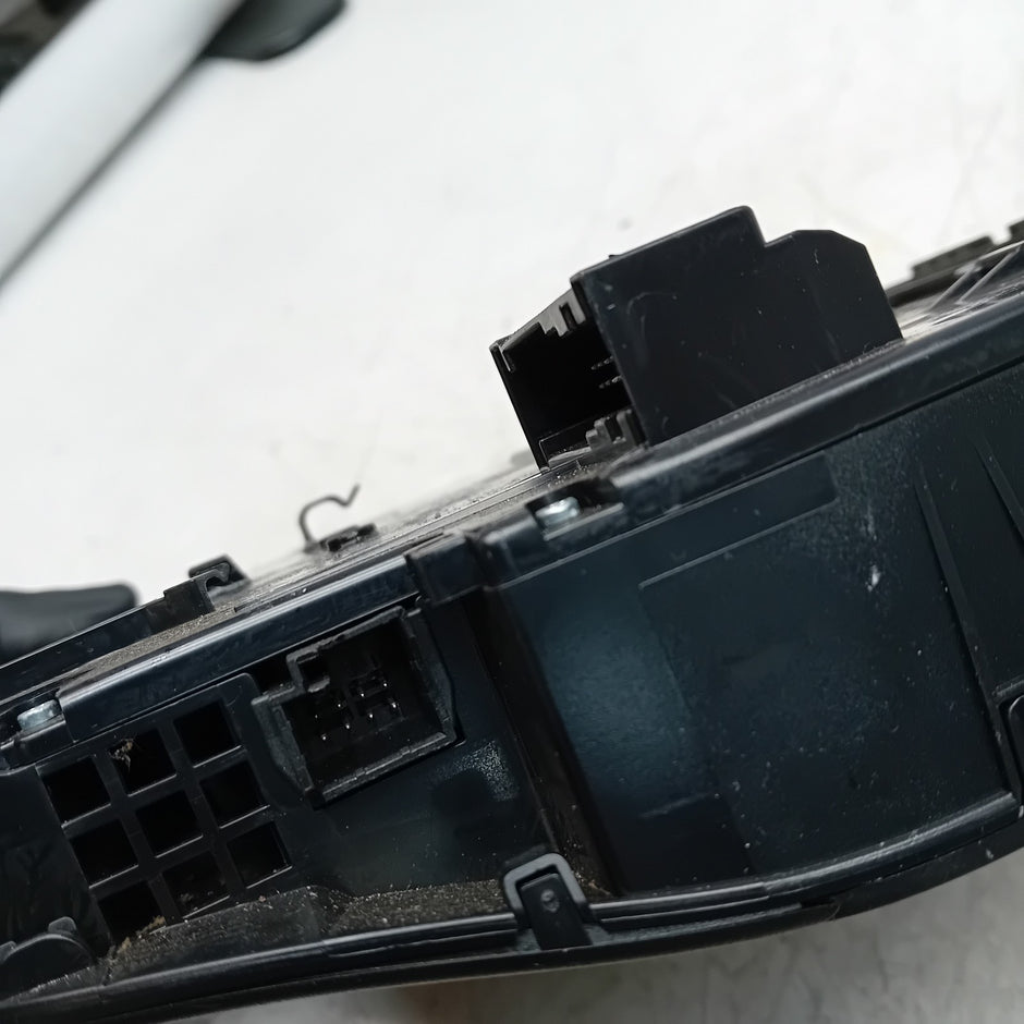 MERCEDES BENZ  C-CLASS W213 MHEV INTERIOR LIGHT A0009005810 2016 ON FM001476